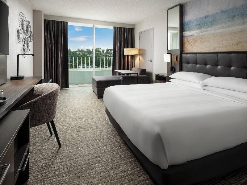 Warner Center Marriott Woodland Hills image