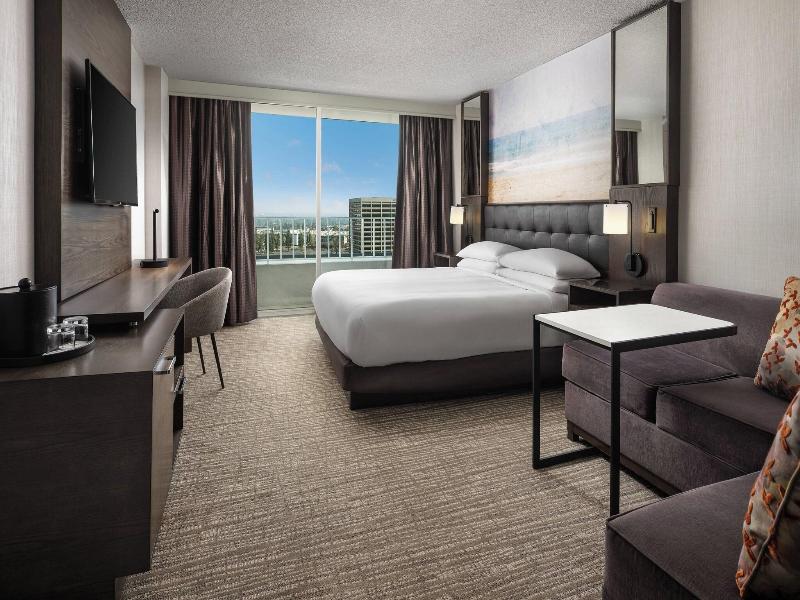 Warner Center Marriott Woodland Hills image