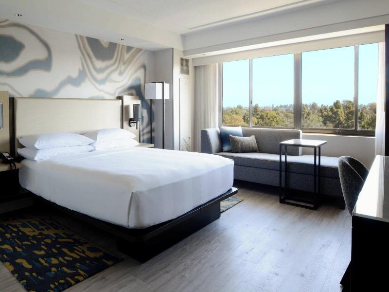 Long Beach Marriott image