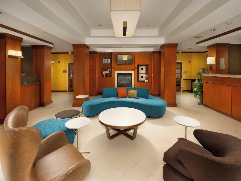 Fairfield Inn & Suites Marshall