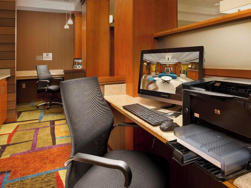 Fairfield Inn & Suites Marshall