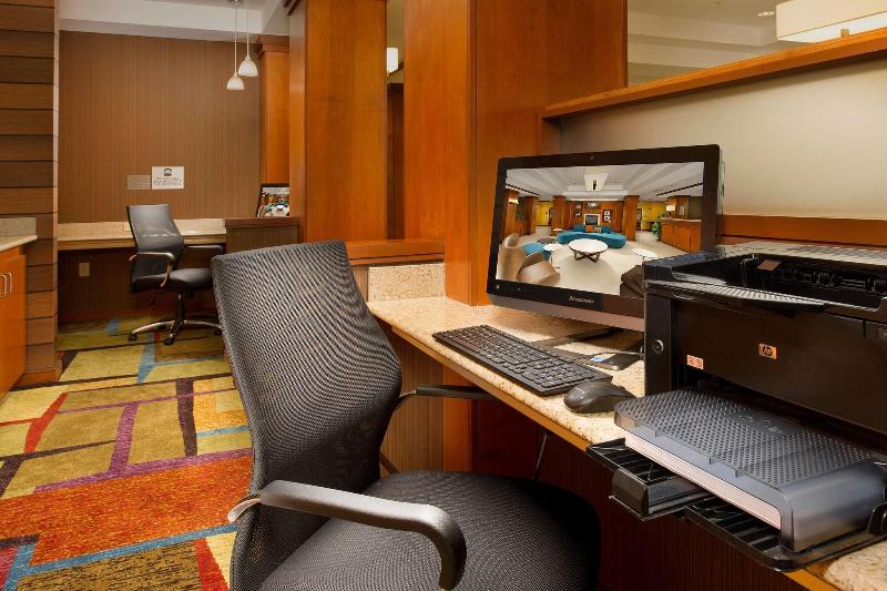 Fairfield Inn & Suites Marshall image