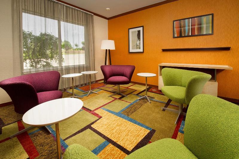 Fairfield Inn & Suites Marshall image