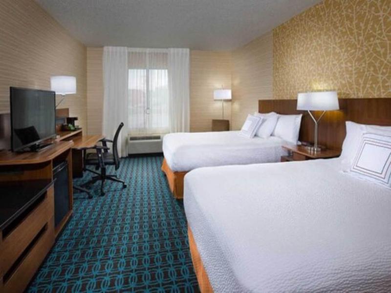 Fairfield Inn & Suites Marshall image
