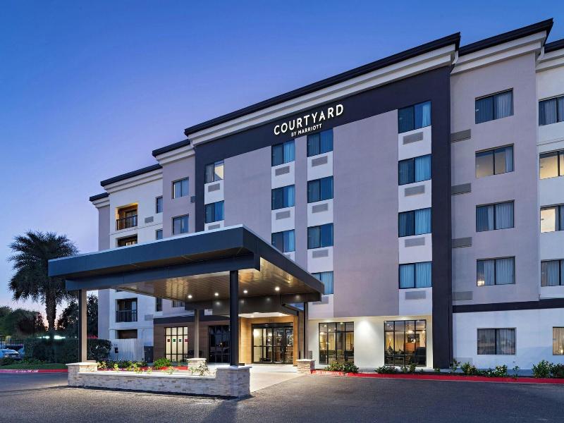 Courtyard Laredo