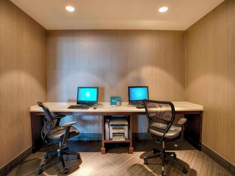 SpringHill Suites Lawrence Downtown