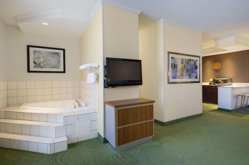 SpringHill Suites Lawrence Downtown image