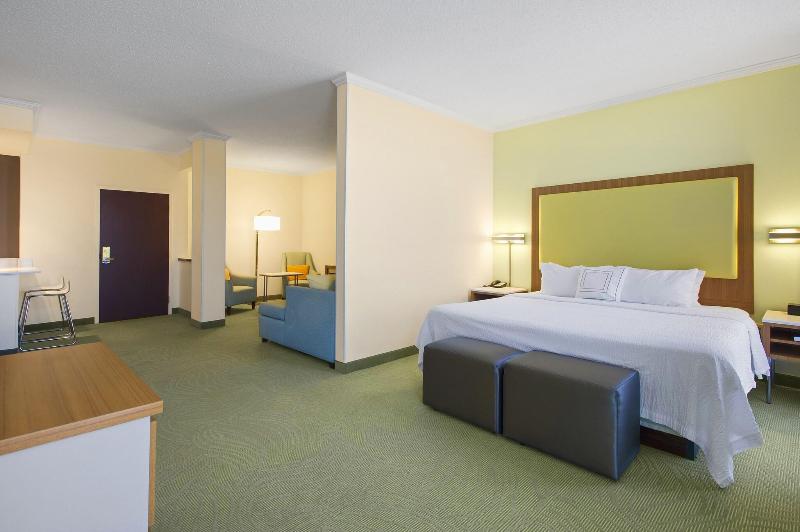 SpringHill Suites Lawrence Downtown image