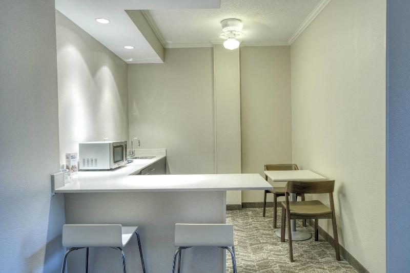 SpringHill Suites Lawrence Downtown image