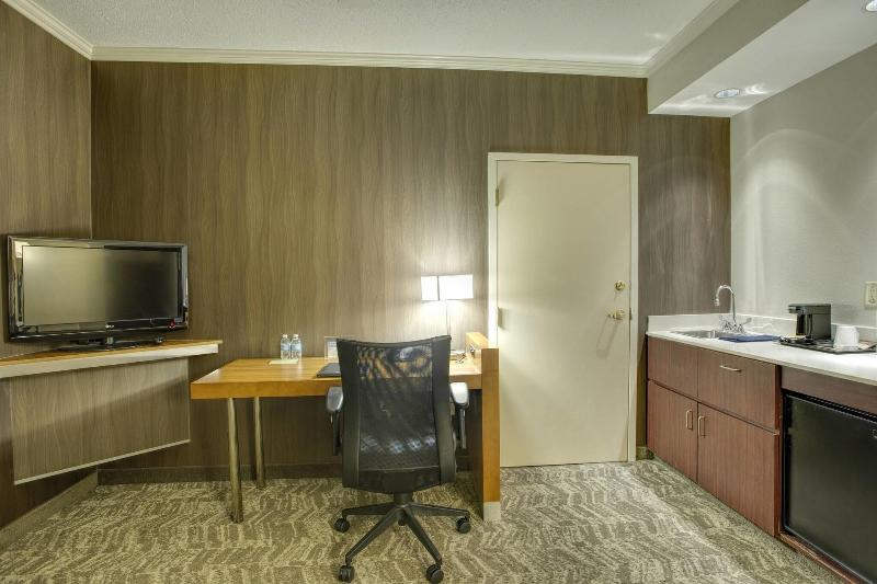 SpringHill Suites Lawrence Downtown image