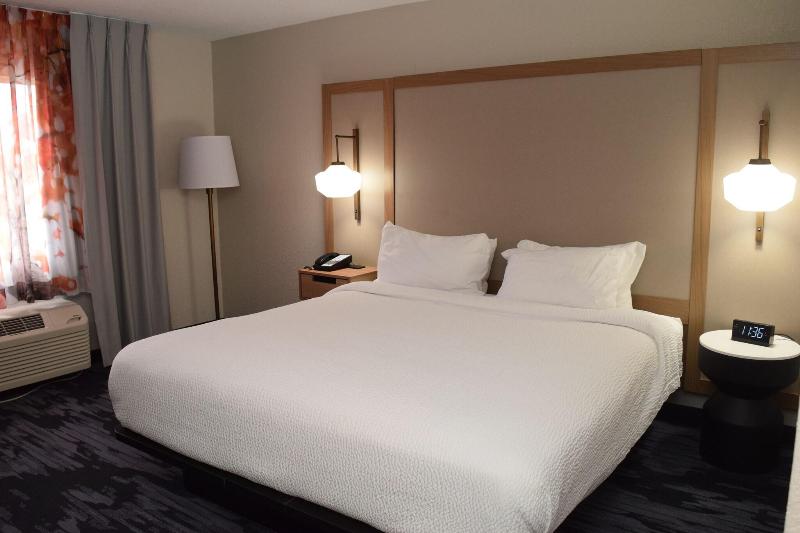 Fairfield Inn & Suites Mt. Pleasant image