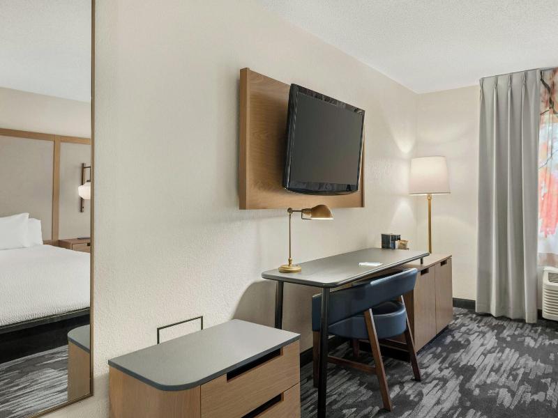 Fairfield Inn & Suites Mt. Pleasant image