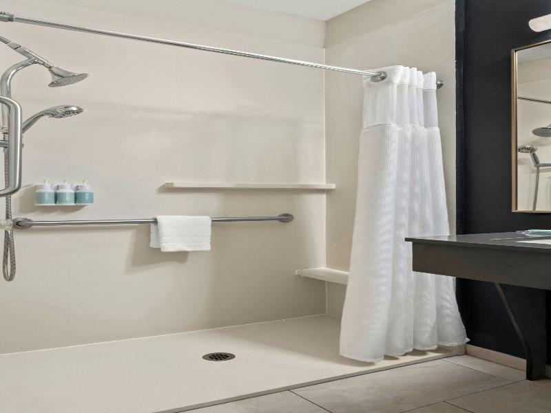 Fairfield Inn & Suites Mt. Pleasant image