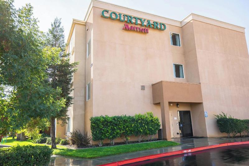 Courtyard Merced image