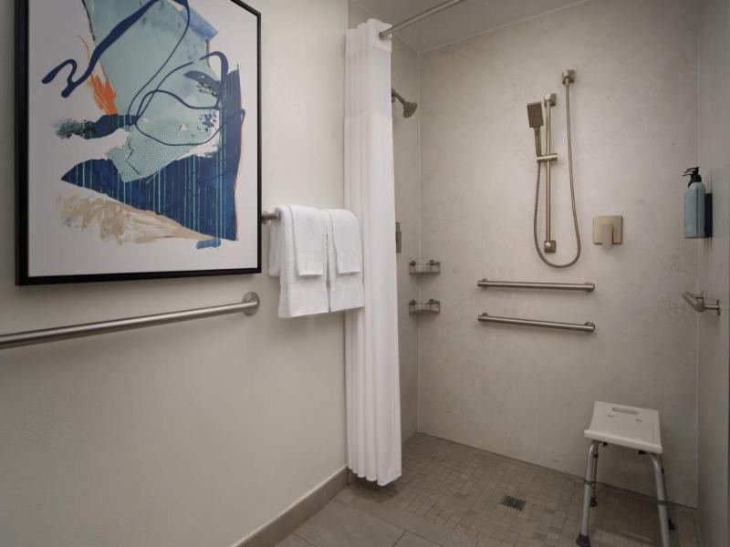 Courtyard by Marriott Orlando Airport image
