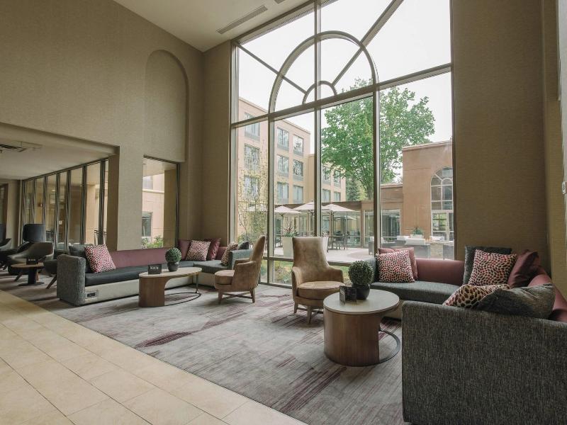 Courtyard Nashua image