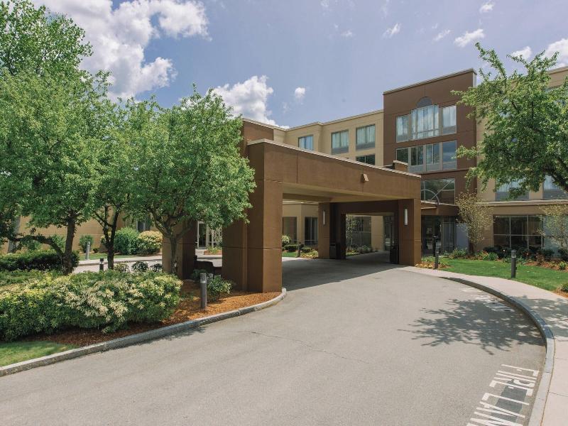 Courtyard Nashua image