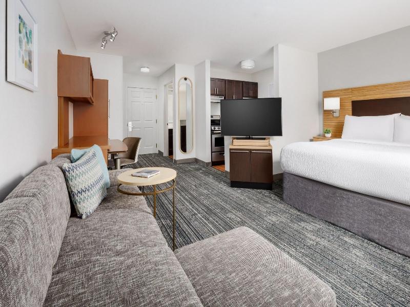 TownePlace Suites Manchester-Boston Regional Airpt image