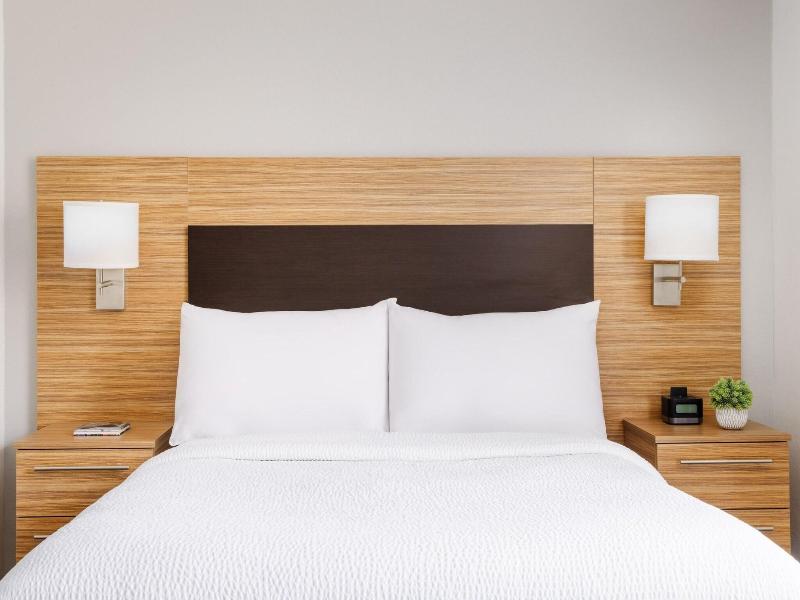 TownePlace Suites Manchester-Boston Regional Airpt image