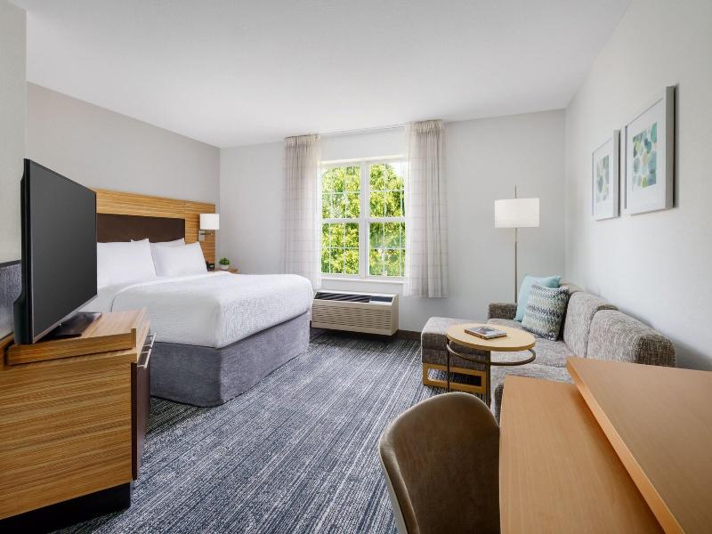 TownePlace Suites Manchester-Boston Regional Airpt image