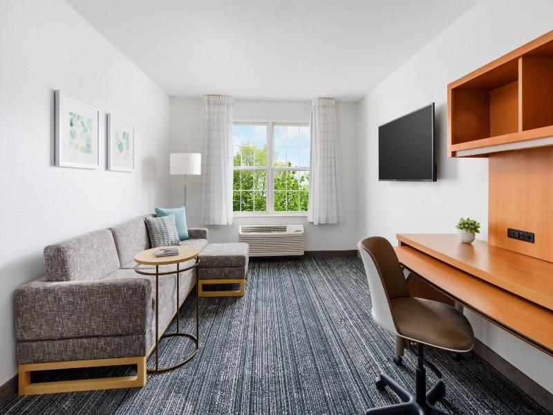 TownePlace Suites Manchester-Boston Regional Airpt image