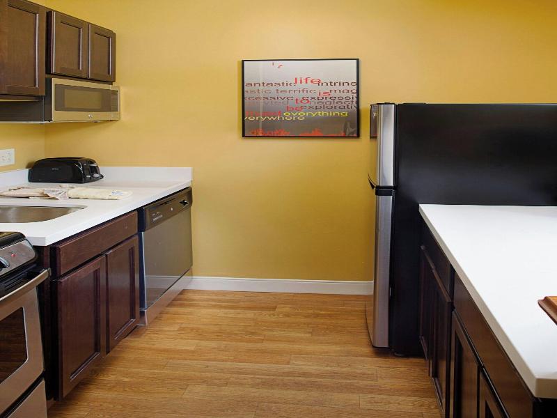 TownePlace Suites Manchester-Boston Regional Airpt image