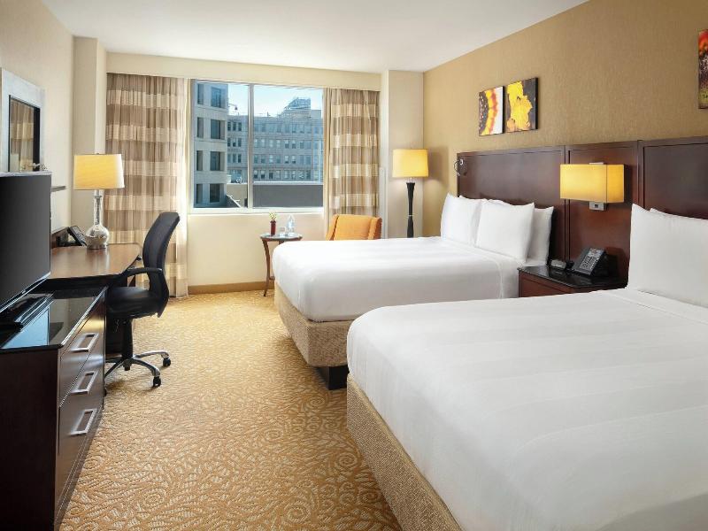 Milwaukee Marriott Downtown image