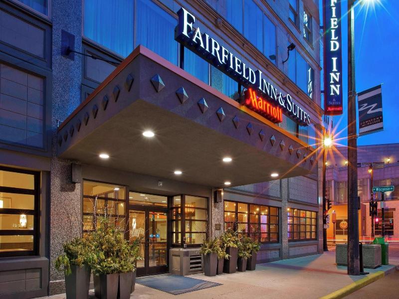 Fairfield Inn & Suites by Marriott Milwaukee Downt image