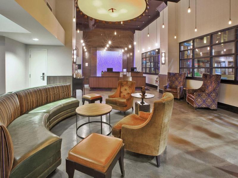 Fairfield Inn & Suites by Marriott Milwaukee Downt image