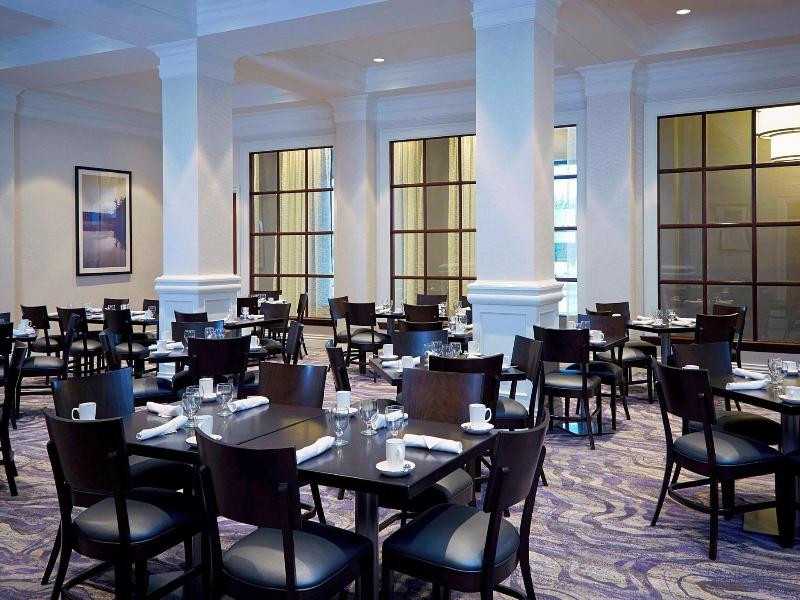 Milwaukee Marriott West image
