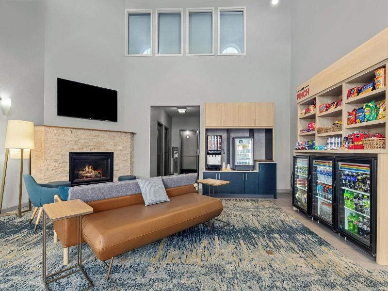 TownePlace Suites Milwaukee Brookfield image