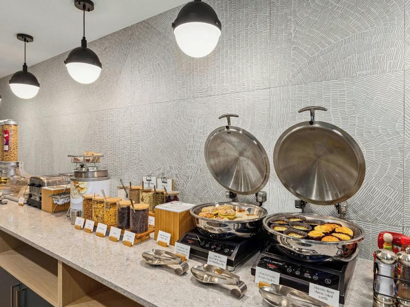 TownePlace Suites Milwaukee Brookfield image