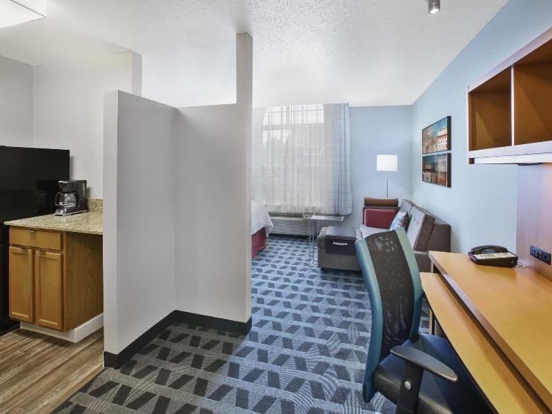 TownePlace Suites Milwaukee Brookfield image