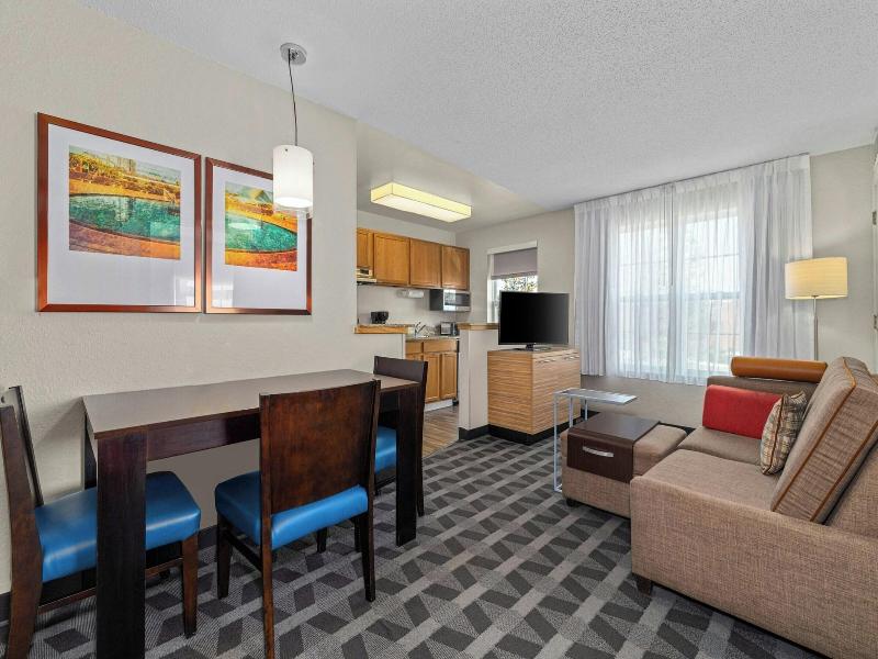 TownePlace Suites Milwaukee Brookfield image