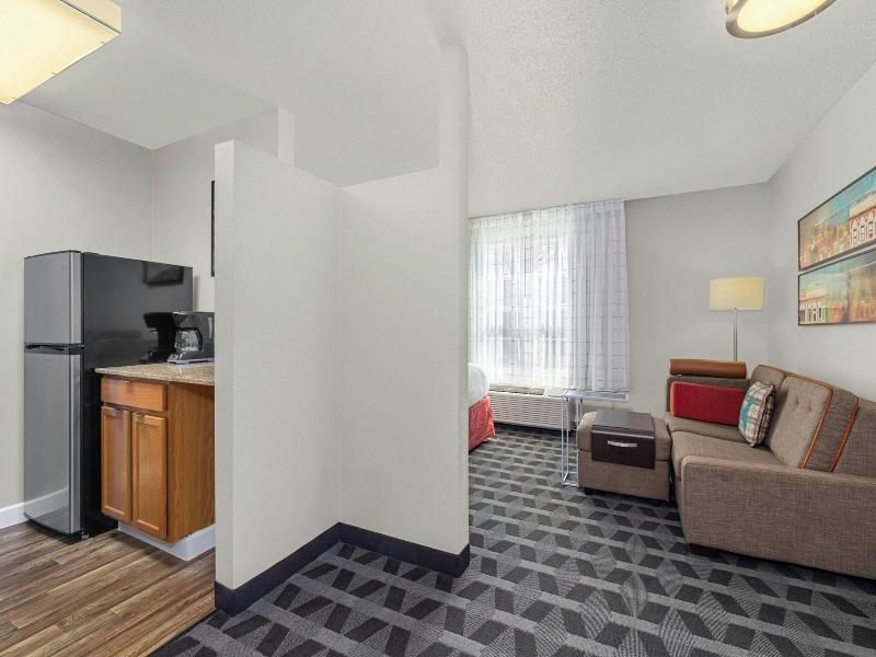 TownePlace Suites Milwaukee Brookfield image