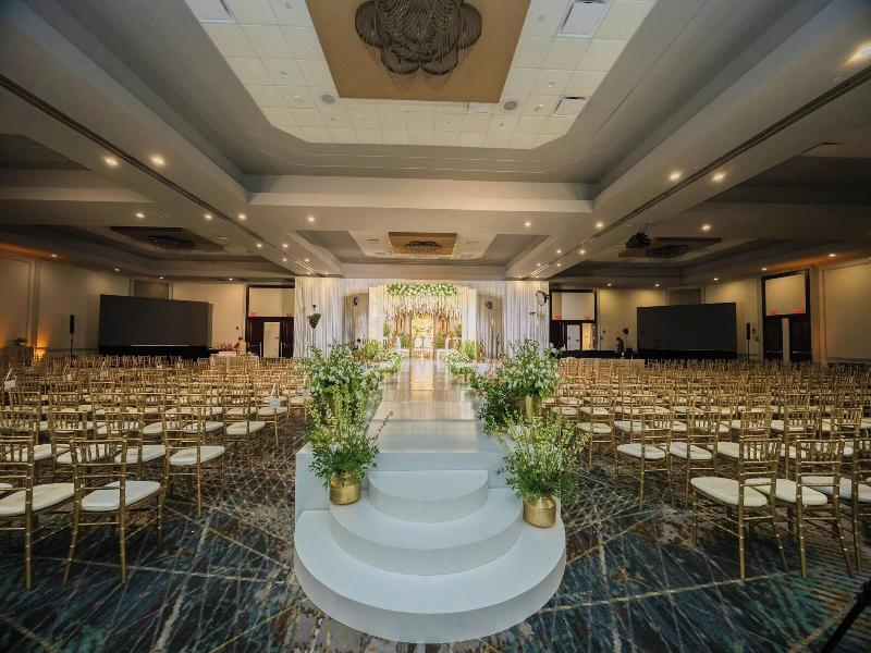 Renaissance Mobile Riverview Plaza Hotel image