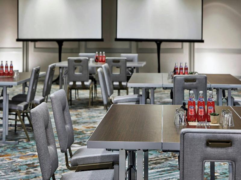 Renaissance Mobile Riverview Plaza Hotel image