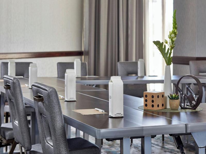 Renaissance Mobile Riverview Plaza Hotel image
