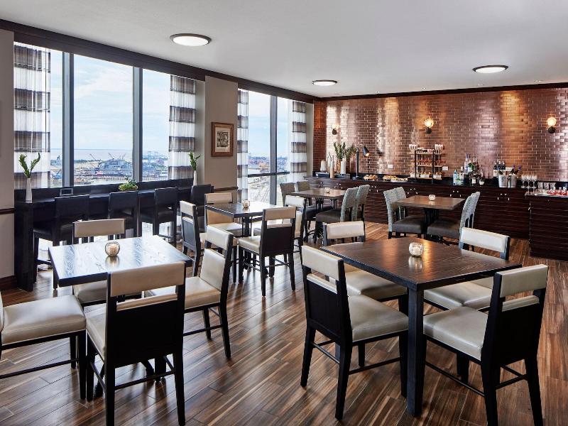 Renaissance Mobile Riverview Plaza Hotel image
