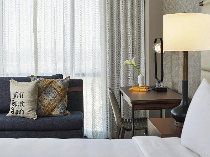 Renaissance Mobile Riverview Plaza Hotel image