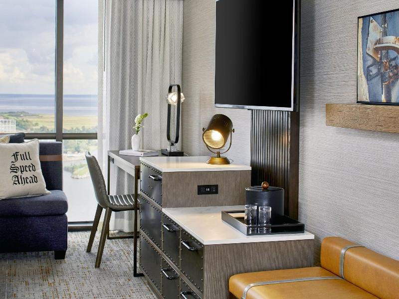 Renaissance Mobile Riverview Plaza Hotel image