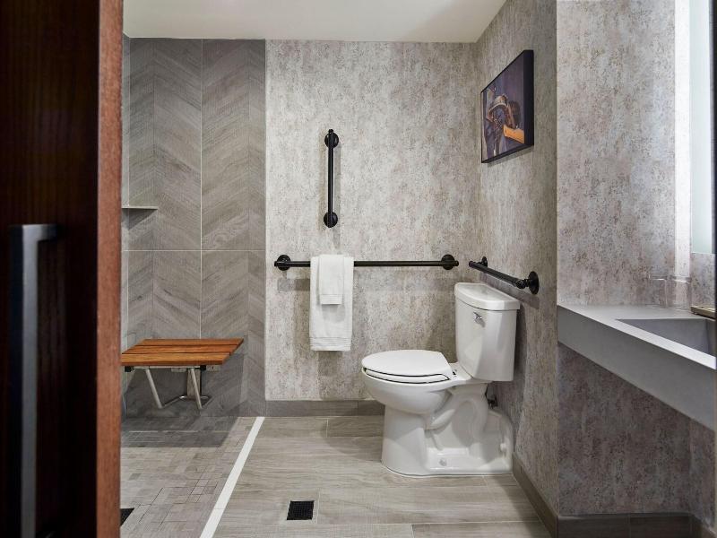 Renaissance Mobile Riverview Plaza Hotel image