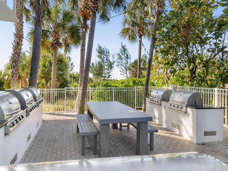 Marriott's Crystal Shores image