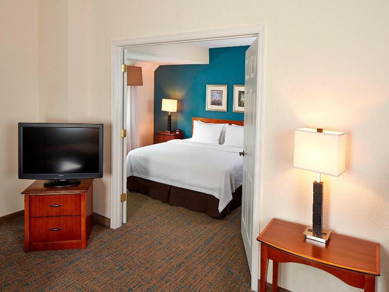 SUITE TWO DOUBLE BEDS
