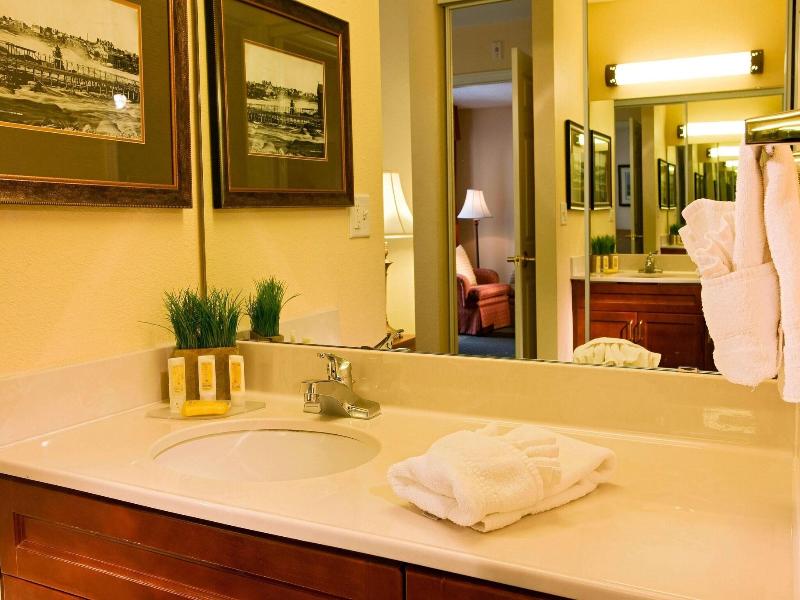SUITE TWO DOUBLE BEDS — photo 4