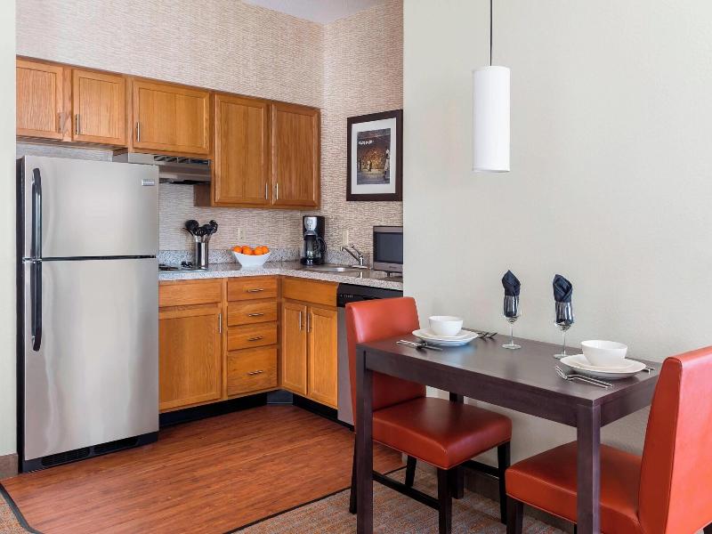 SUITE TWO DOUBLE BEDS — photo 4