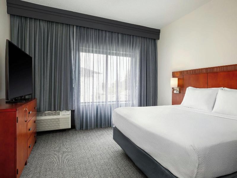 DOUBLE Accessible KING SIZE BED