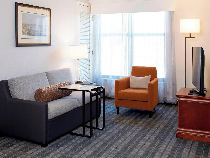 SUITE TWO DOUBLE BEDS