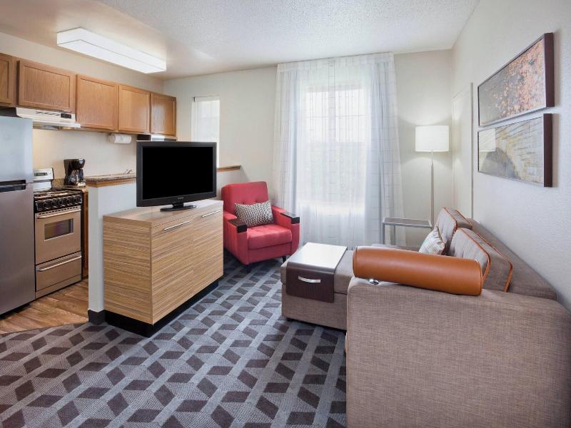 SUITE TWO QUEEN BEDS — photo 9
