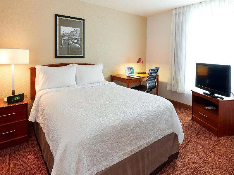 TownePlace Suites Minneapolis Downtown/North Loop 5